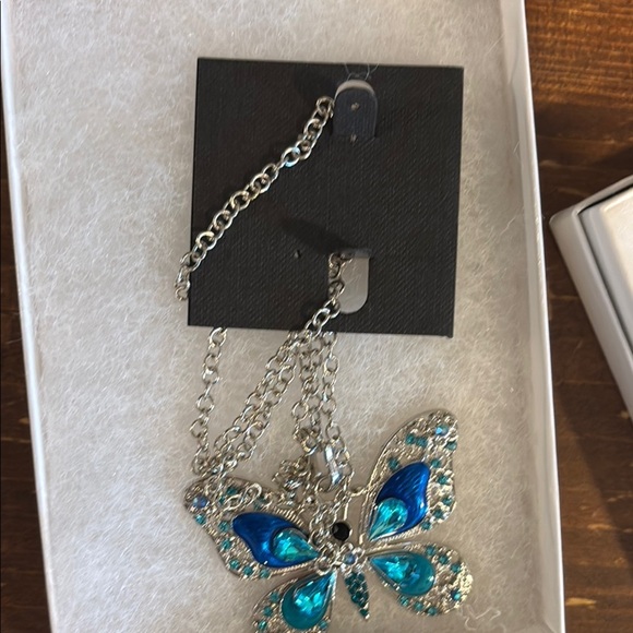 Paparazzi Blue and Silver Necklace with Intricate Design - Picture 11 of 12